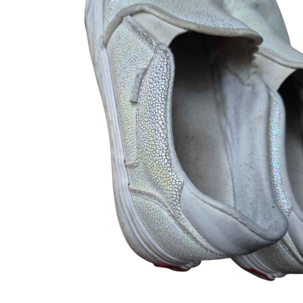 11 Vans Silver Flats Sleek and Comfortable - Picture 5 of 7